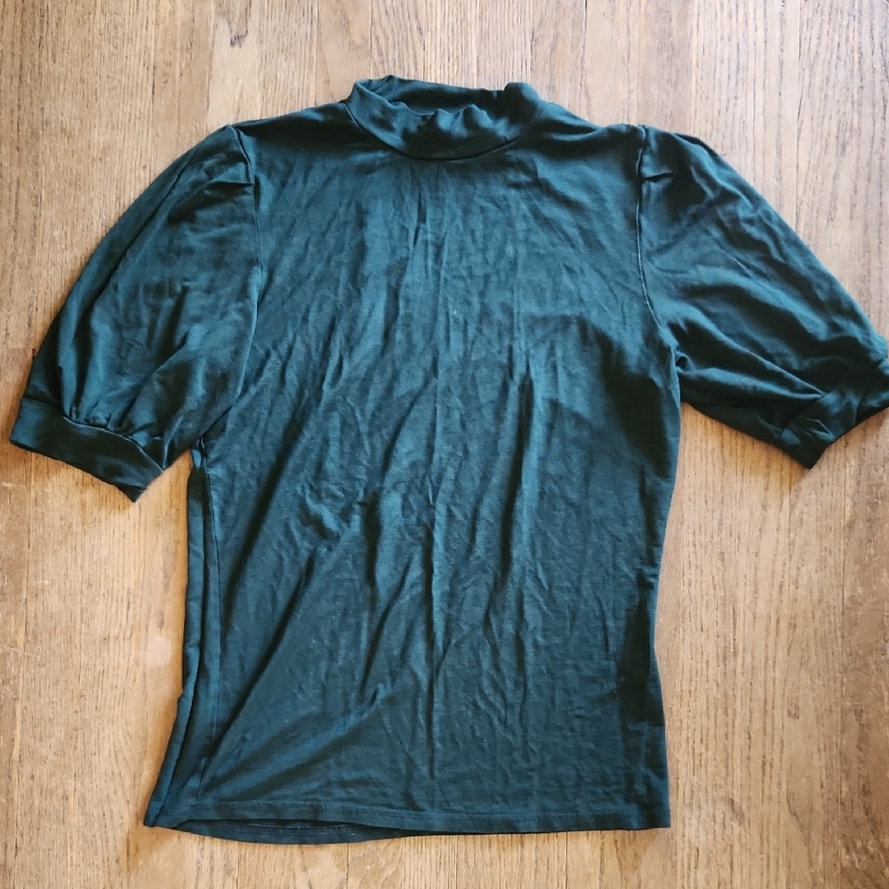 Vero Moda Green Short Sleeve Tee with Puff Sleeves